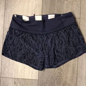 Lululemon shorts size 4